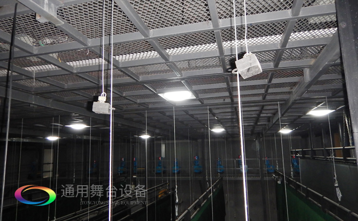 電動吊桿裝置升降速度、撓度、噪聲、定位精度及負(fù)荷試驗測試方法