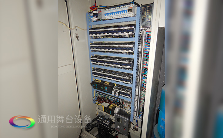 舞臺吊桿、繩索、舞臺臺上下機(jī)械及系統(tǒng)等維護(hù)檢修