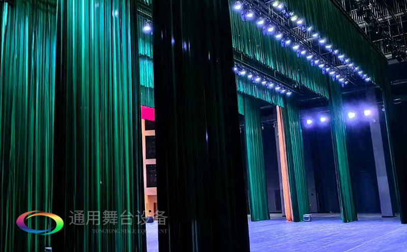 助力教育領域舞臺建設，推動校園文化發展！星海中學報告廳幕布、舞臺吊桿等建設項目