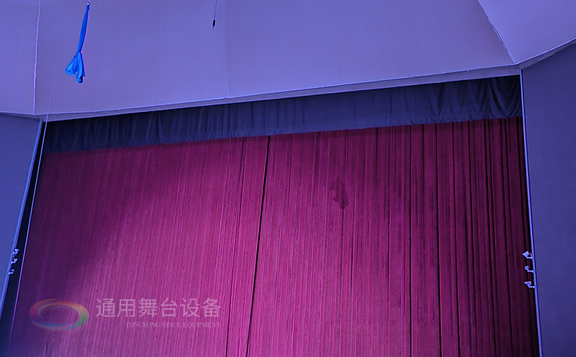 通用舞臺設備助力某景區演藝廣場舞臺吊桿、設備等升級！有效提升景區演藝安全保障與舞美效果！